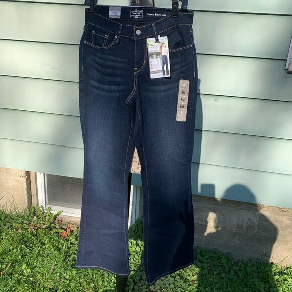 NWT Levi’s signature Curvy bootcut Dark Wash high rise blue jeans - Picture 1 of 13